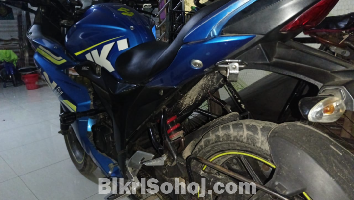 Suzuki Gixxer SF